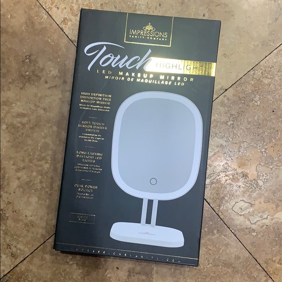 TOUCH HIGHLIGHT LED MAKEUP MIRROR NWT - Picture 3 of 3